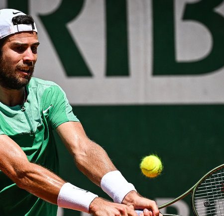 “Karen Khachanov vs Radu Albot: Match Prediction for Roland Garros on May 31, 2023”