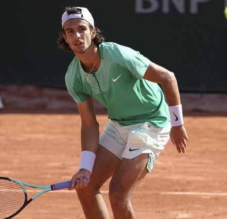 “Lorenzo Musetti vs. Alexander Shevchenko: Prediction for the May 31, 2023 Roland Garros Match”