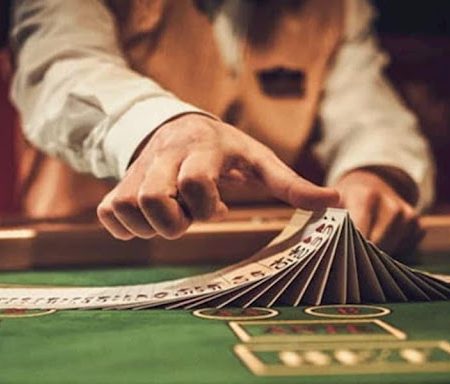 Cách tải game bài tiến lên miền Nam trên điện thoại android/ios