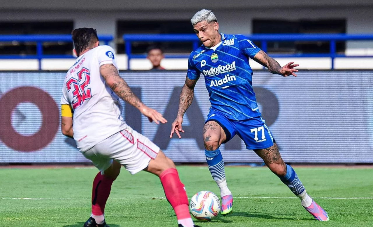 Arema FC vs Persib Bandung