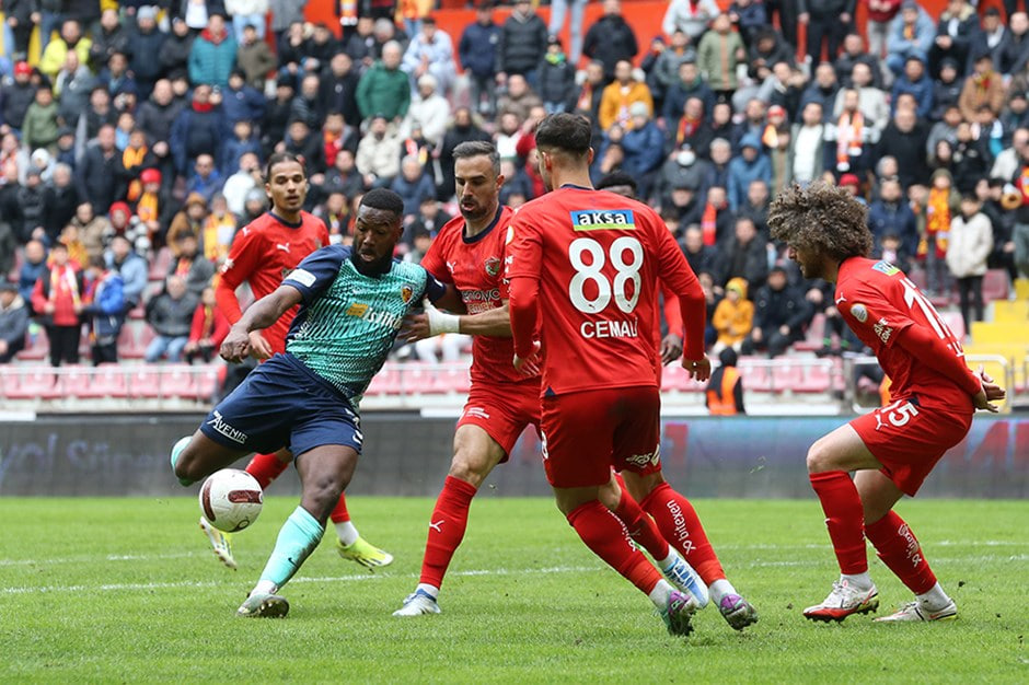Kayserispor vs Hatayspor match